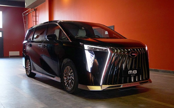 GAC M8 Lounge вышел в России: минивэн премиум-класса с мини-баром и эффектом «звездного неба» за 7,5 млн рублей Компания «РусаРент»
