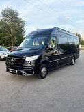 Черный Mercedes Sprinter 2023